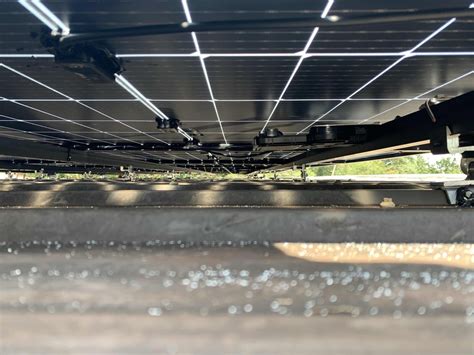 sunrun roof leak|Customers blame “sloppy” installation of solar panels。